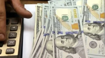 تراجع سعر الدولار أمام الجنيه للمرة الأولى منذ اندلاع الحرب الأمريكية على إيران